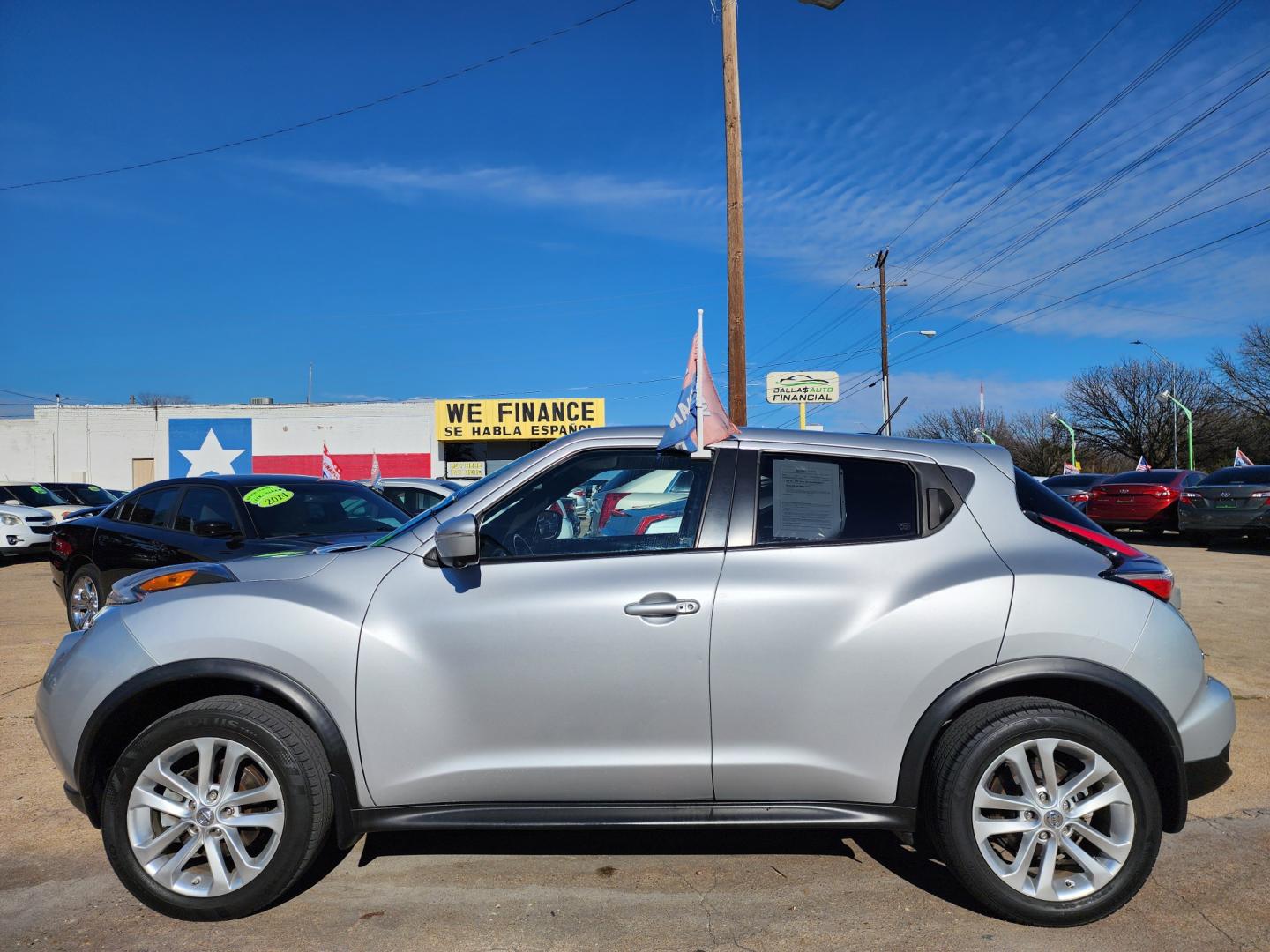 2016 SILVER Nissan Juke SV (JN8AF5MR8GT) , AUTO transmission, located at 2660 S.Garland Avenue, Garland, TX, 75041, (469) 298-3118, 32.885551, -96.655602 - Photo#6